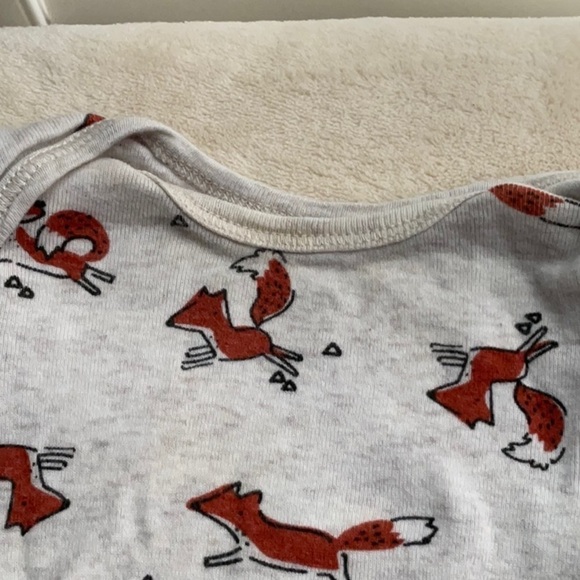 ONIES - Picture 12 of 13